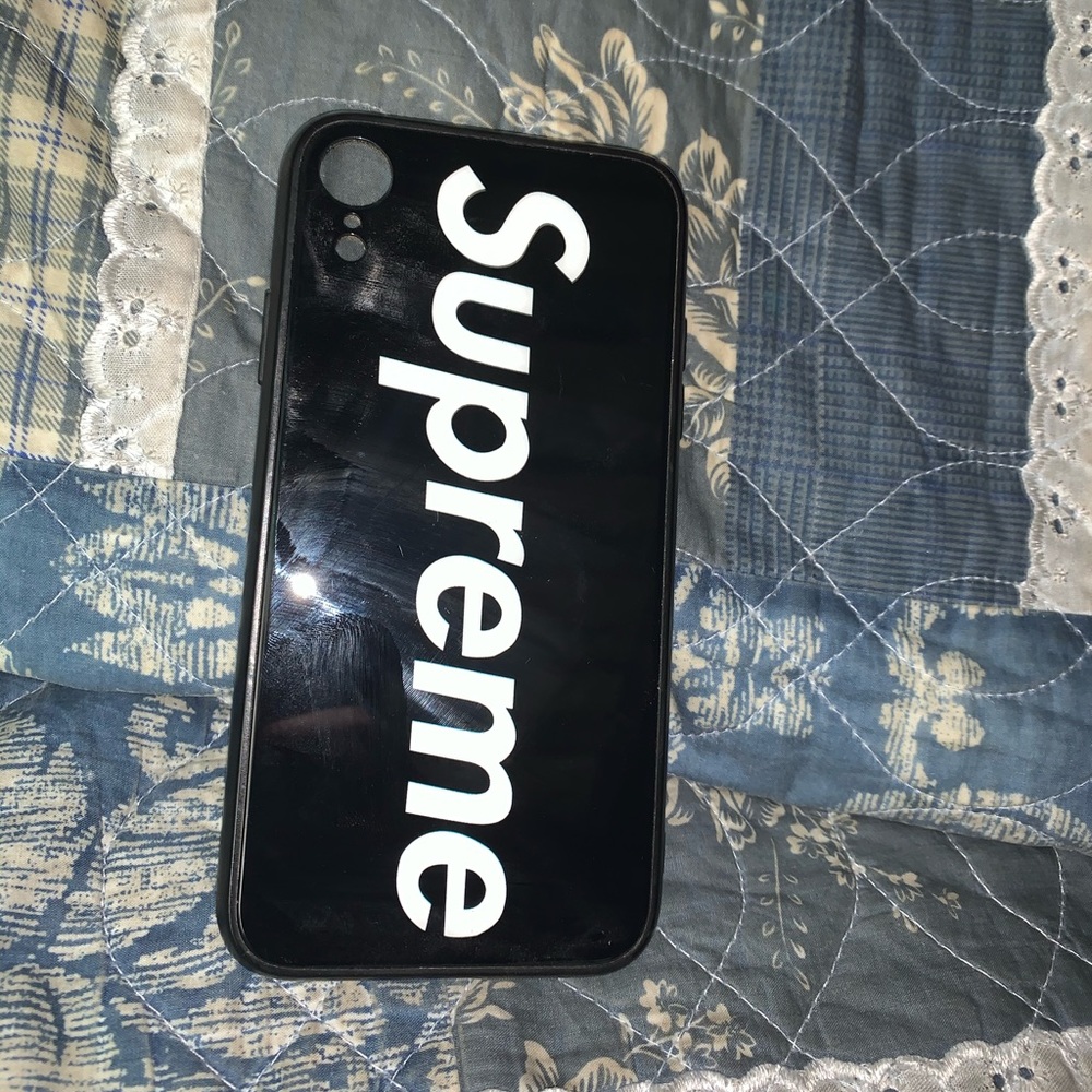 Supreme IPhone XR case